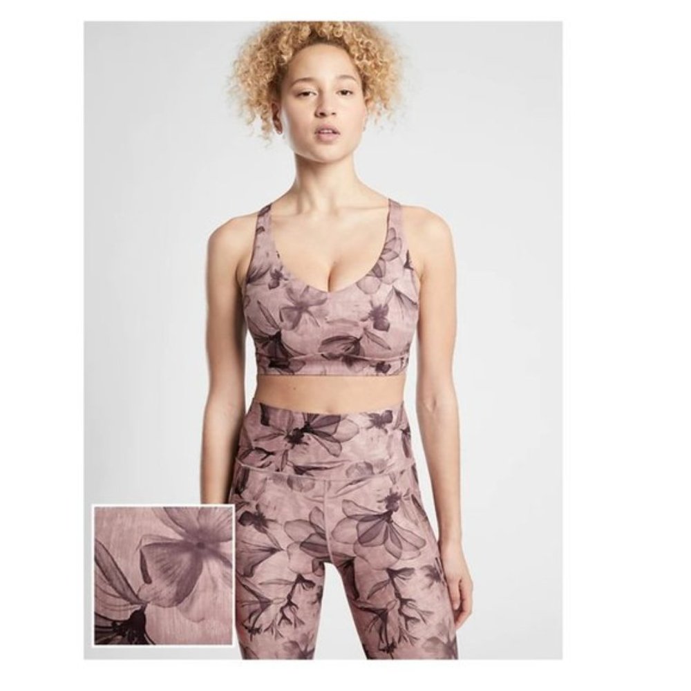 NWT ATHLETA SOLACE BRA D/DD CUP small